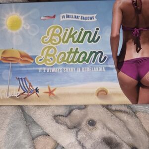 Bikini Bottom Eyeshadow Pallet